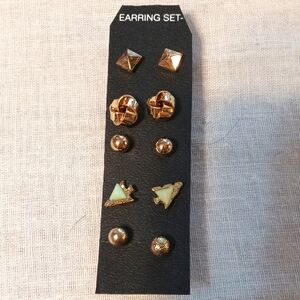 5 pair of earrings